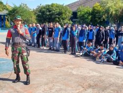 Bentuk Sikap Mental Dan Karakter, Prajurit TNI Di Giritontro Berikam Pelatihan PBB Dan Kesemaptaan Pelajar SMKN 1 Kelautan