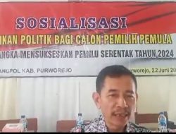 Kesbangpol Adakan Sosialisasi Pendidikan Politik Pemilih Pemula di SMK VIP Kemiri.