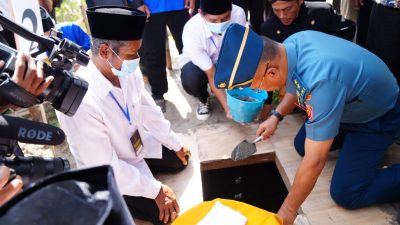 Kapuspen TNI Peletakan Batu Pertama Pembangunan Pondok Pesantren Jati Diri Bangsa