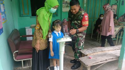 Babinsa Danukusuman Motivasi  Posyandu Balita