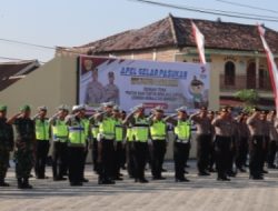 Anggota Kodim 0726/Sukoharjo Apel Gelar Pasukan Operasi Patuh Candi Tahun 2023 di Mapolres Sukoharjo