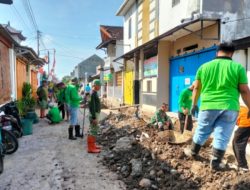 Semangat, TNI Dan Masyarakat Kerja Bakti di TMMD Surakarta