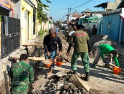 Tanamkan Sikap Gotong Royong, Satgas TMMD Kodim Solo Ajak Warga Kerja Bakti