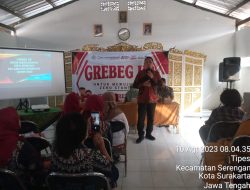 Babinsa Kelurahan Tipes Hadiri Grebeg KB