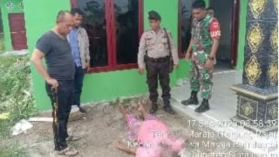 Geger…..!! Warga Mariah Hombang Dikejutkan Penemuan Mayat Seorang Ibu Didepan Rumah.