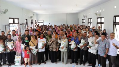 Bupati Yuli Hastuti Kembali Serahkan Bantuan CBP dan CSR di 4 Kecamatan