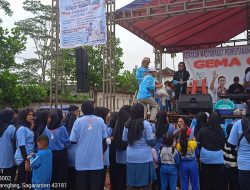 WARGA CIBAREGBEG HADIRI SEMARAK GEBYAR BIRU CERIA