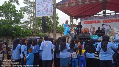 WARGA CIBAREGBEG HADIRI SEMARAK GEBYAR BIRU CERIA