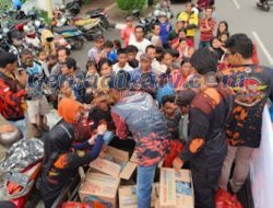 Pemuda Pancasila PAC Serang, Bagikan Ratusan Takjil Di Alun-Alun Kota Serang