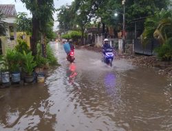 Jalan Lumbu Tengah Raya Luapan Air Di Jalan