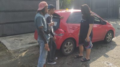 Akibatnya tidak ada yang mau mengalah Senggolanpun tak terhindar