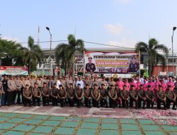 Puluhan Bintara Remaja yang baru ditugaskan di Polres Purworejo menjalani Tradisi Pembaretan