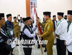 Pj Gubernur Sumut Melepas Keberangkatan 360 Calon Jemaah Haji Kloter Pertama Asal Asahan