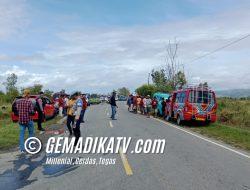 Para Supir Angkutan Pedesaan Melakukan Aksi Mogok