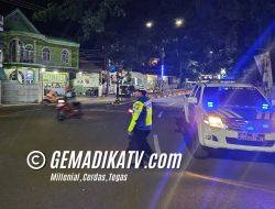 Giat Rutin Blue Light Patrol Oleh Personel Satlantas Polres Bone