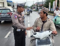 Tanpa Helm dan Kaca Spion Pengendara ini Ditindak Satlantas Polres Bone