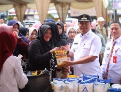 GPM Jelang Hari Raya Idul Adha, Pj Bupati Nukman Harap Masyarakat Dapat Sembako Murah Berkualitas